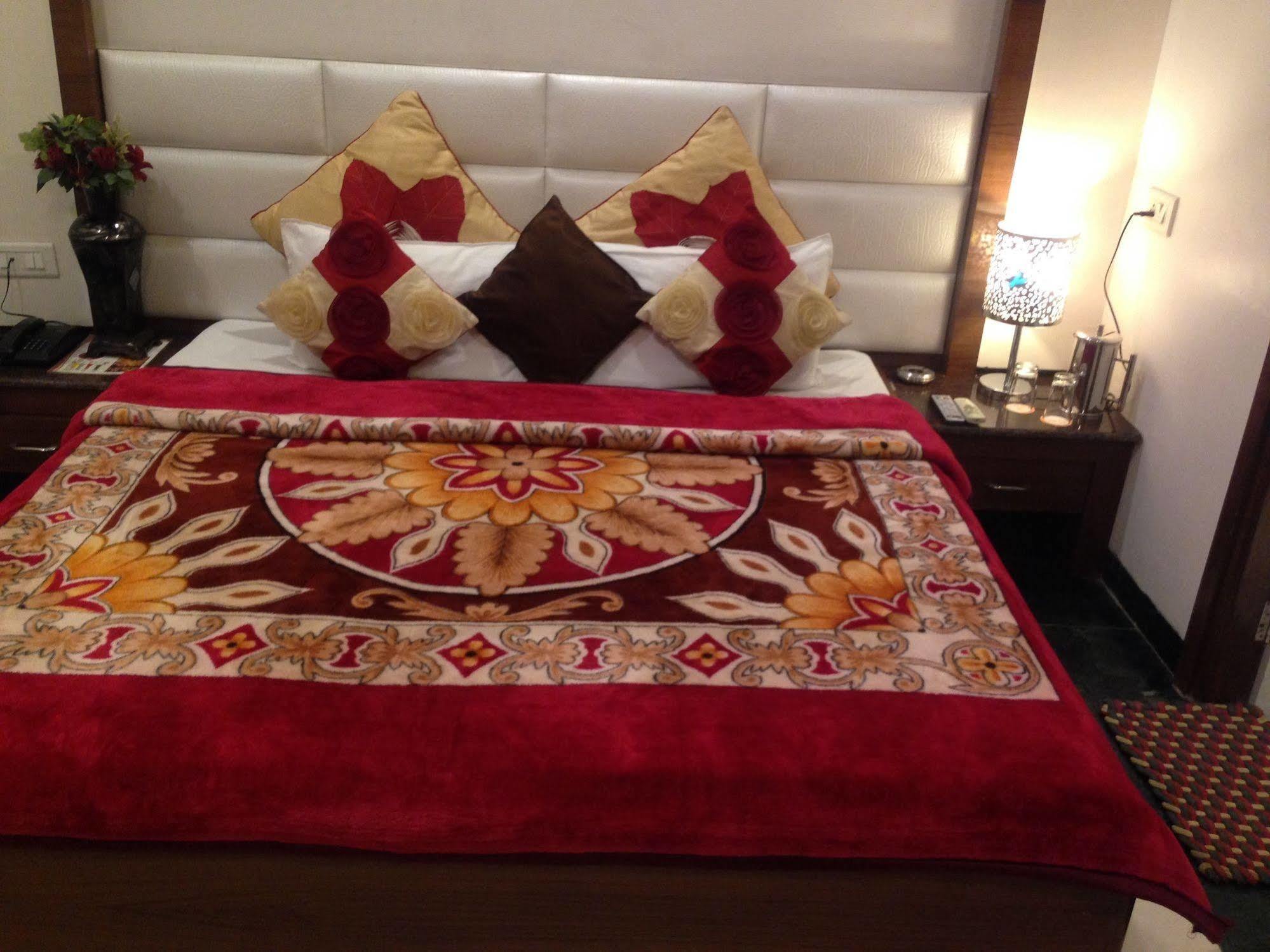Hotel Namaskar Амритсар Екстериор снимка